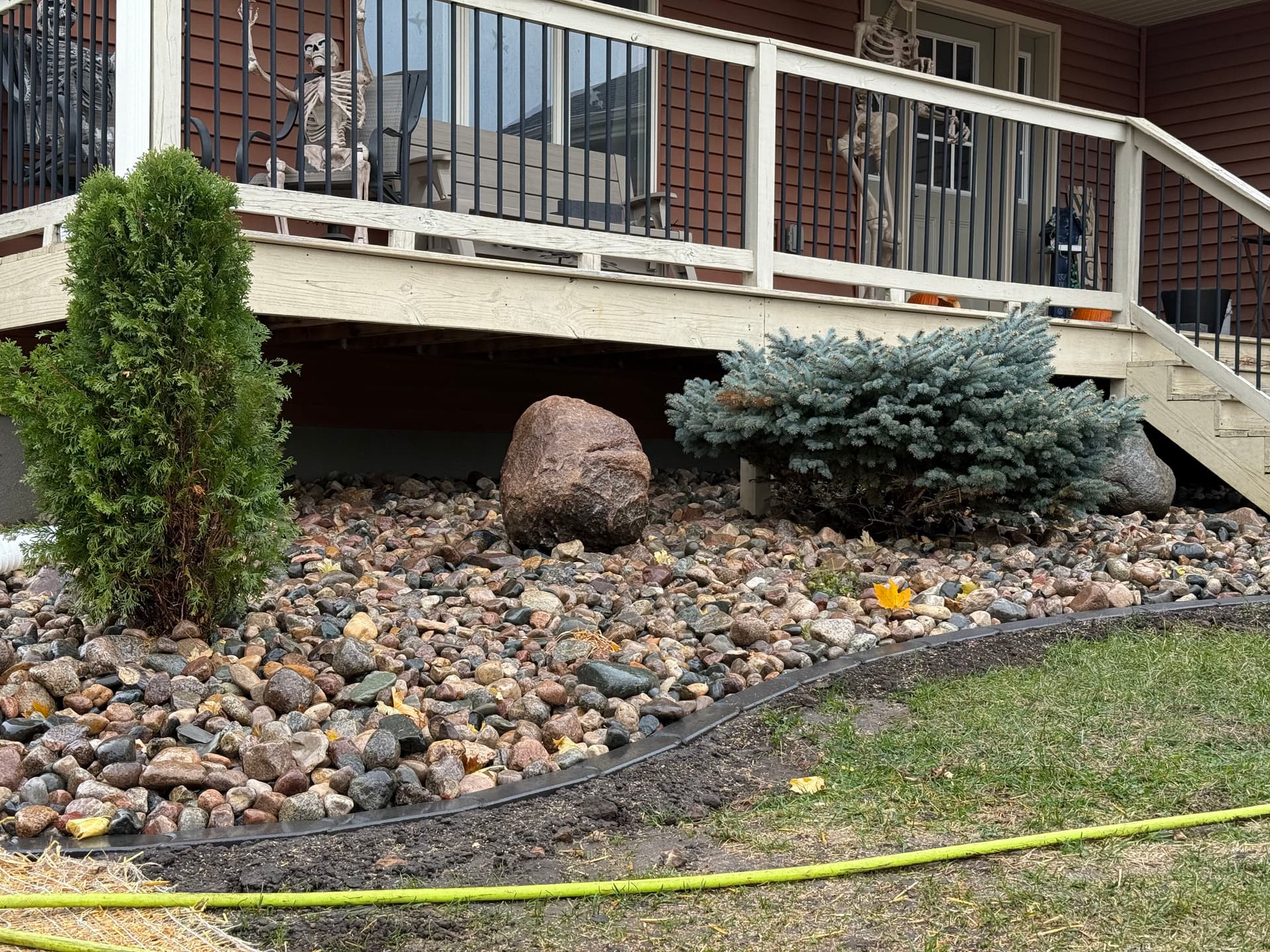 Creating Stunning Outdoor Spaces with Paver Walks and Landscape Beds